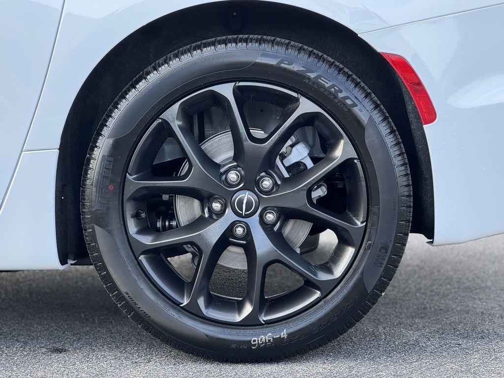 new 2026 Chrysler Pacifica car, priced at $45,019