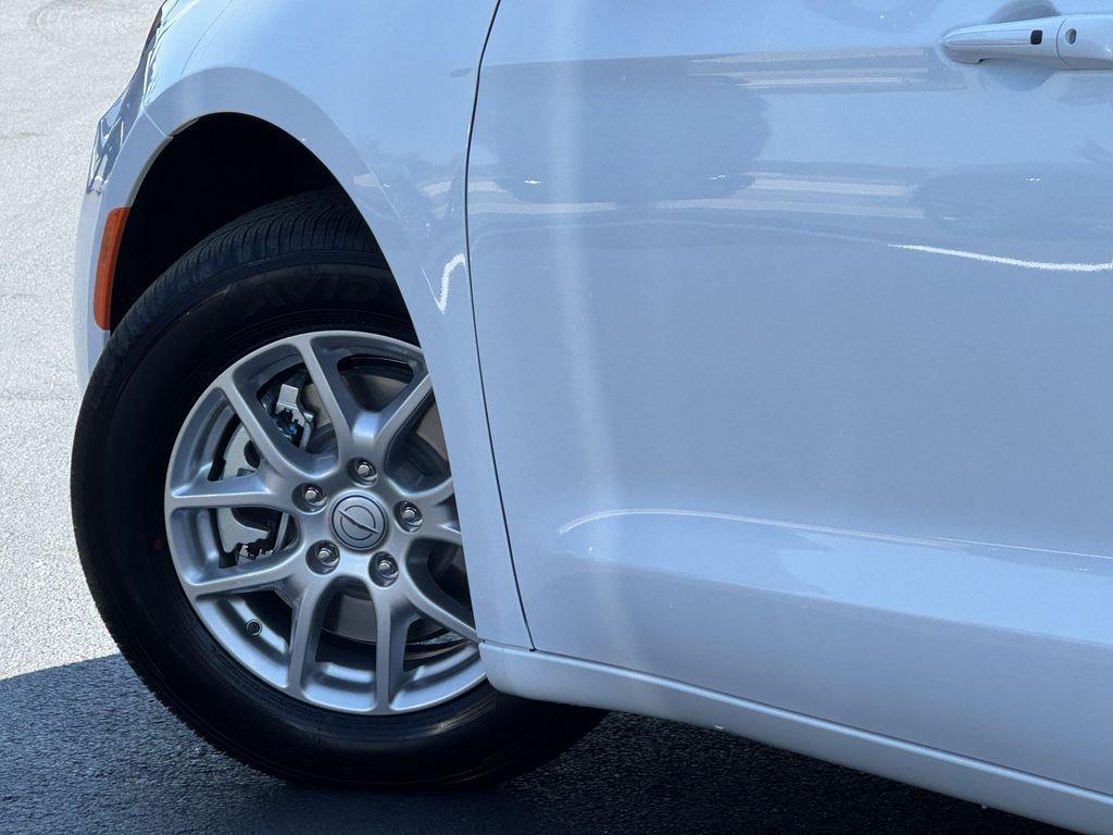 new 2026 Chrysler Pacifica car, priced at $41,580