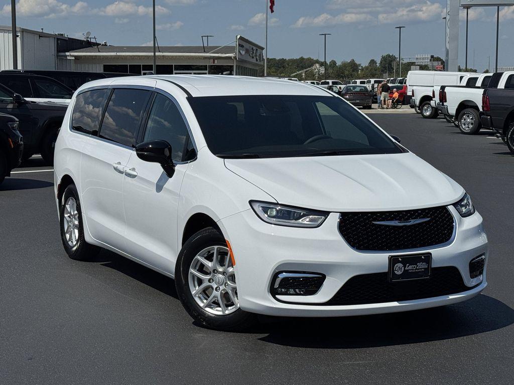 new 2026 Chrysler Pacifica car, priced at $41,580