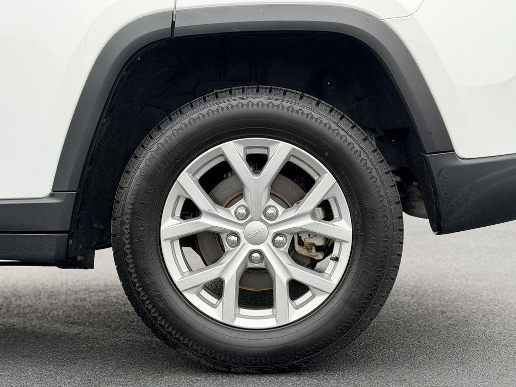 used 2023 Jeep Grand Cherokee car, priced at $30,900