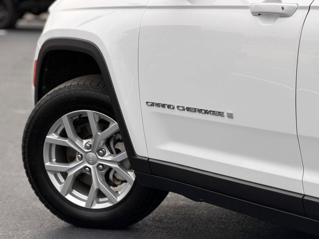 used 2023 Jeep Grand Cherokee car, priced at $30,900