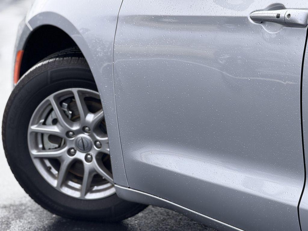 used 2024 Chrysler Pacifica car, priced at $32,980