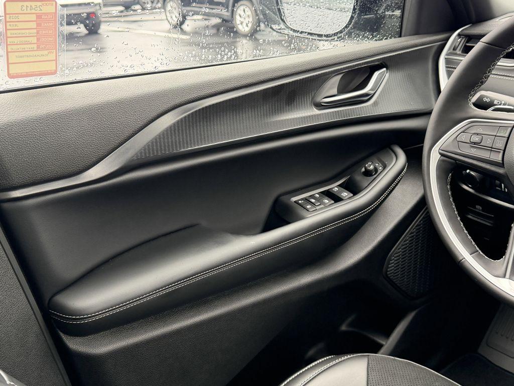 new 2025 Jeep Grand Cherokee L car, priced at $45,568