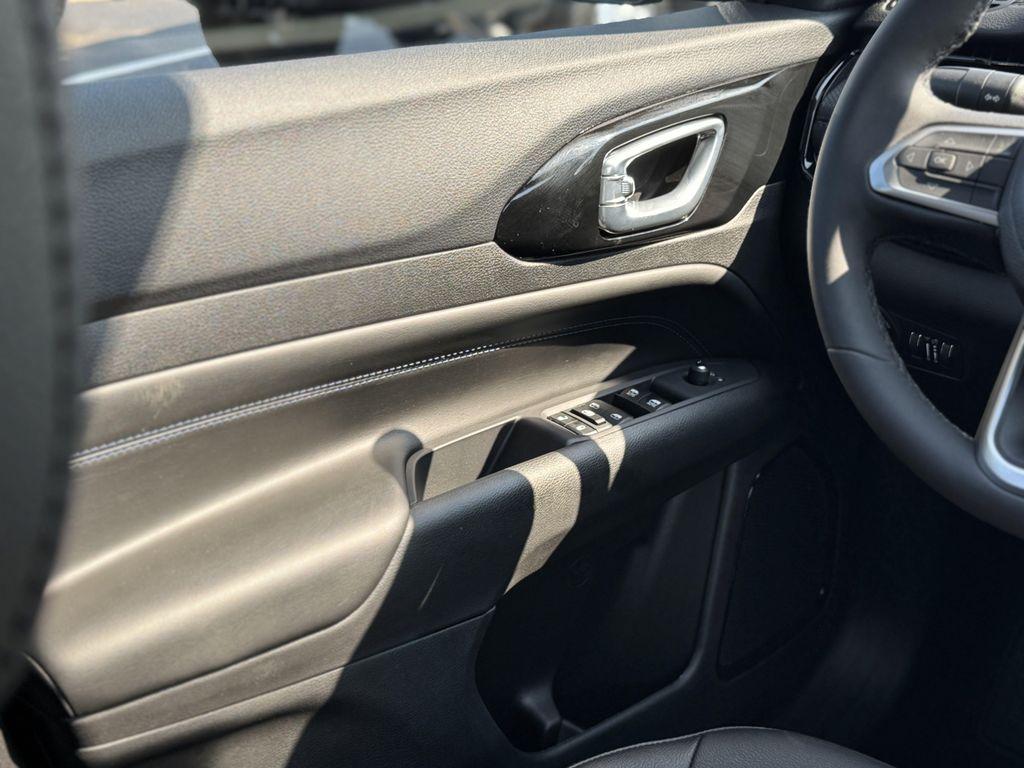 new 2026 Jeep Compass car, priced at $31,225