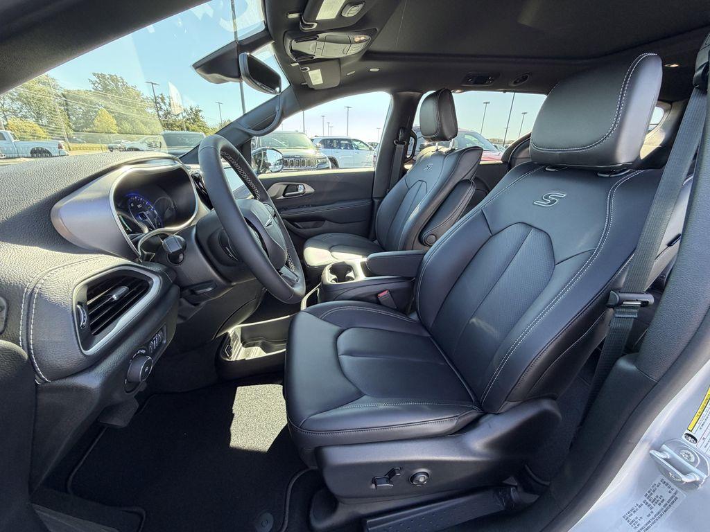 new 2026 Chrysler Pacifica car, priced at $47,250