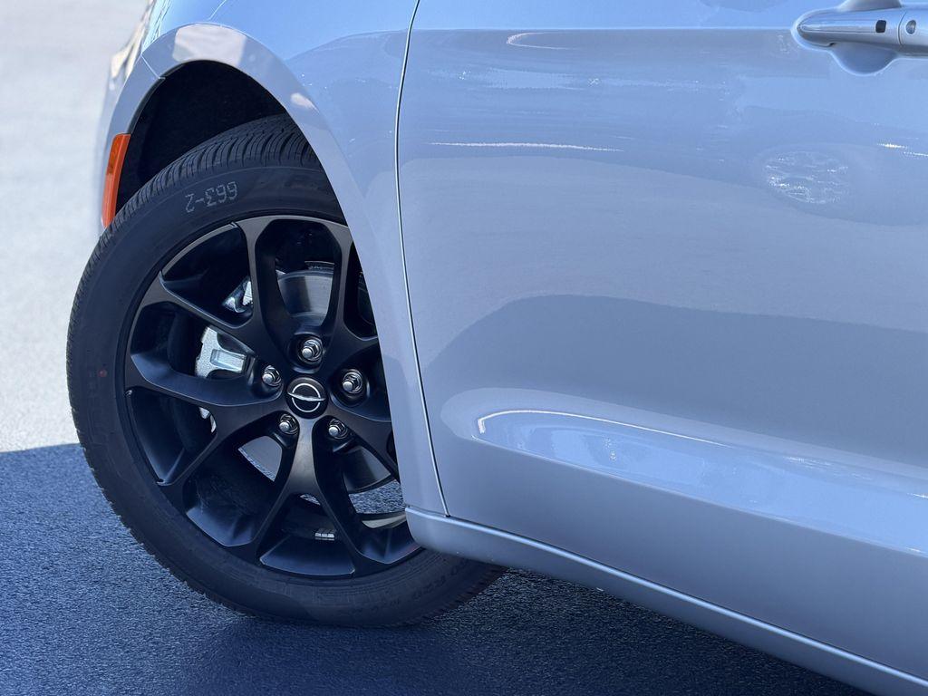 new 2026 Chrysler Pacifica car, priced at $47,250