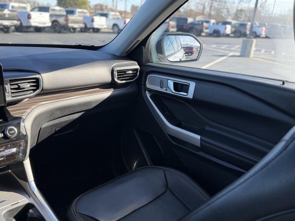 used 2021 Ford Explorer car