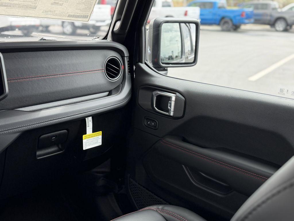 new 2026 Jeep Gladiator car, priced at $58,825