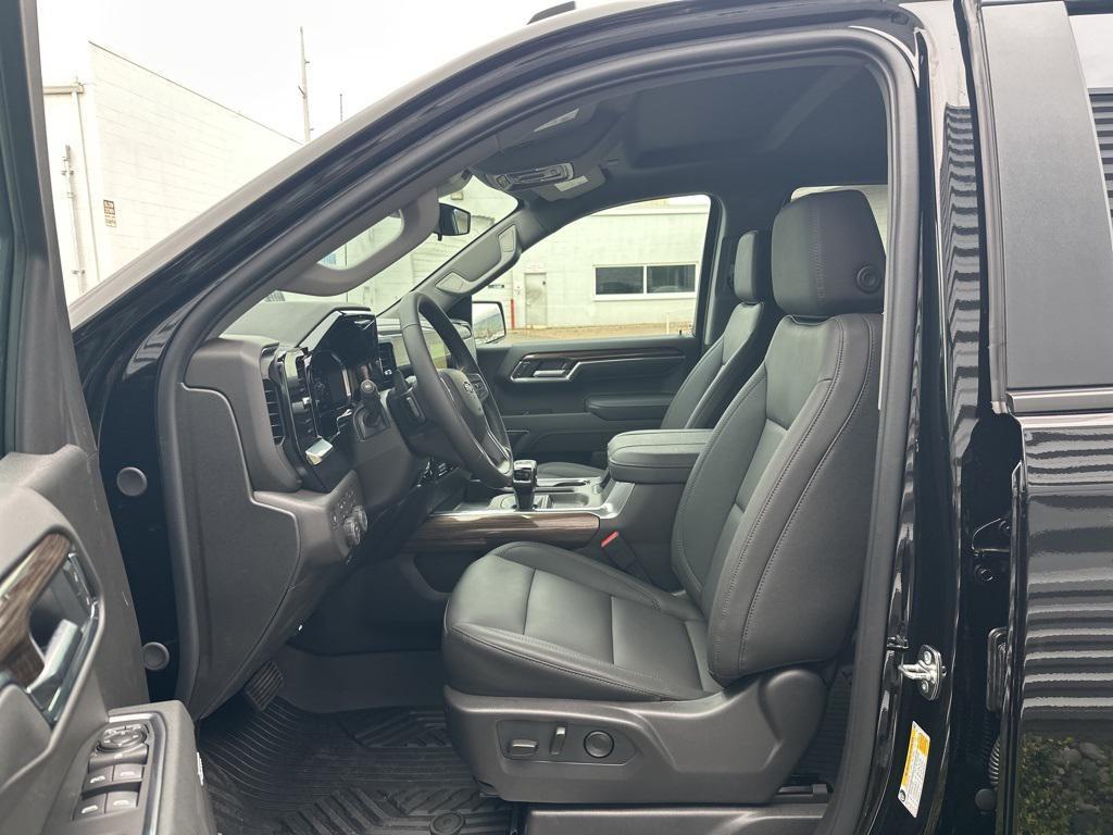 new 2026 Chevrolet Silverado 1500 car, priced at $71,000