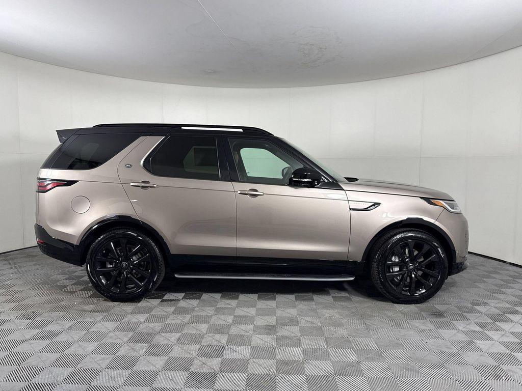 new 2026 Land Rover Discovery car, priced at $76,135