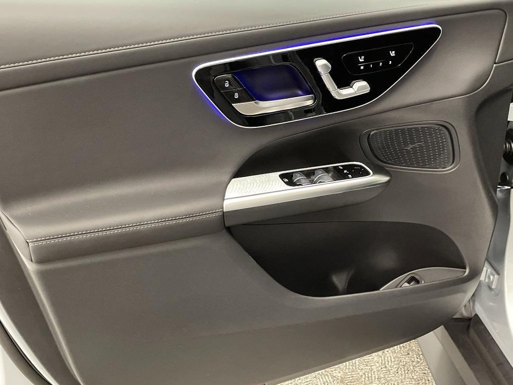 new 2026 Mercedes-Benz GLC 300 car, priced at $60,595