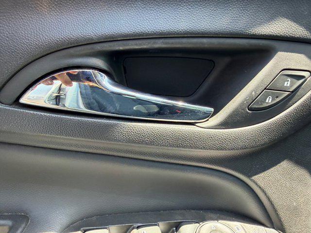 used 2022 Chevrolet Equinox car, priced at $23,150