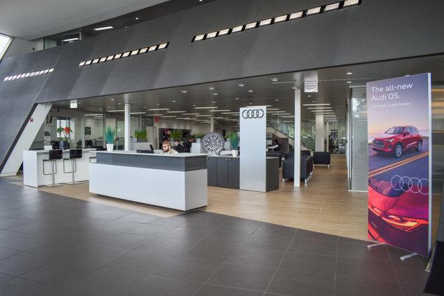 used 2019 Jeep Grand Cherokee car, priced at $17,999