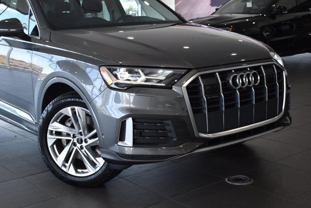 used 2023 Audi Q7 car, priced at $28,999