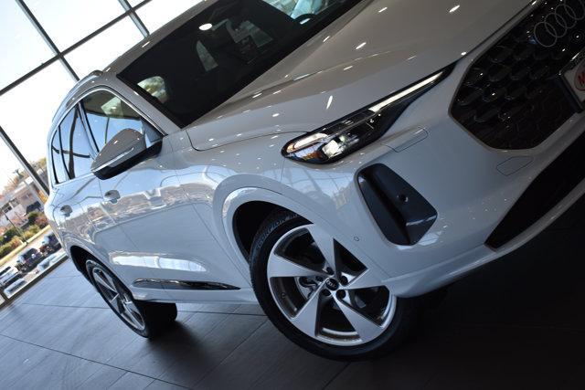 new 2025 Audi Q5 car, priced at $61,950