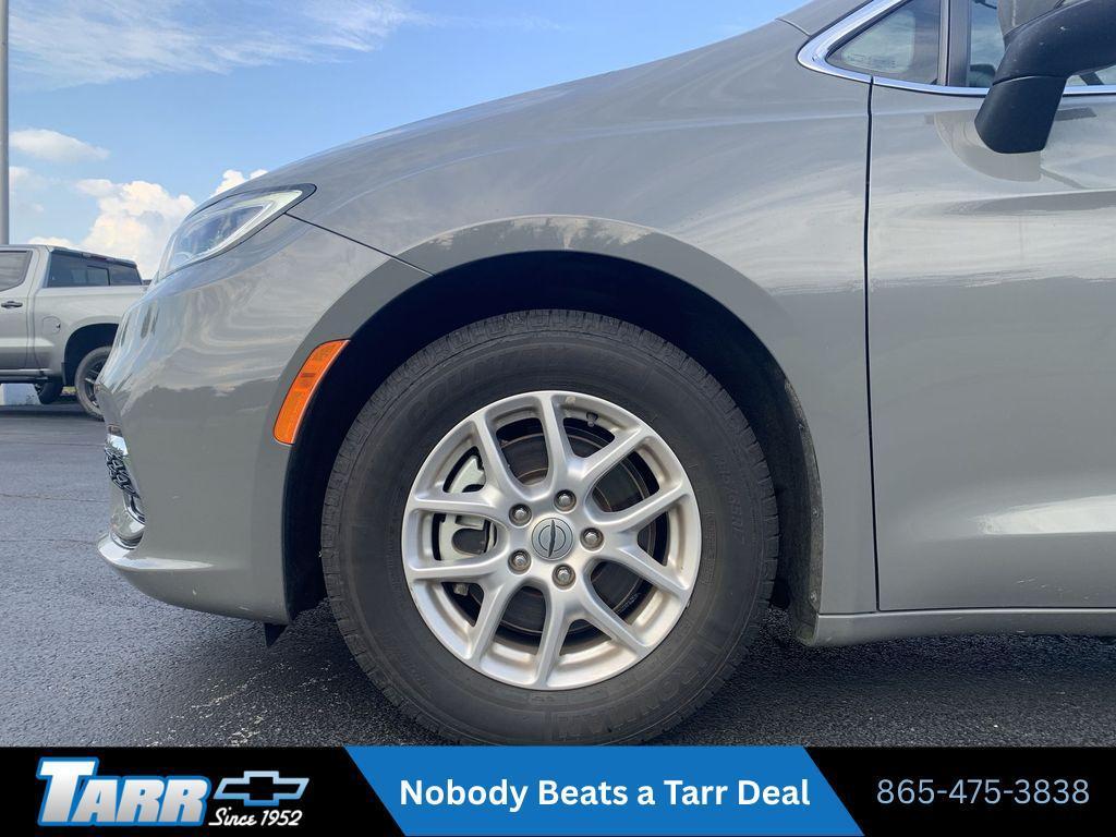 used 2023 Chrysler Pacifica car, priced at $24,681