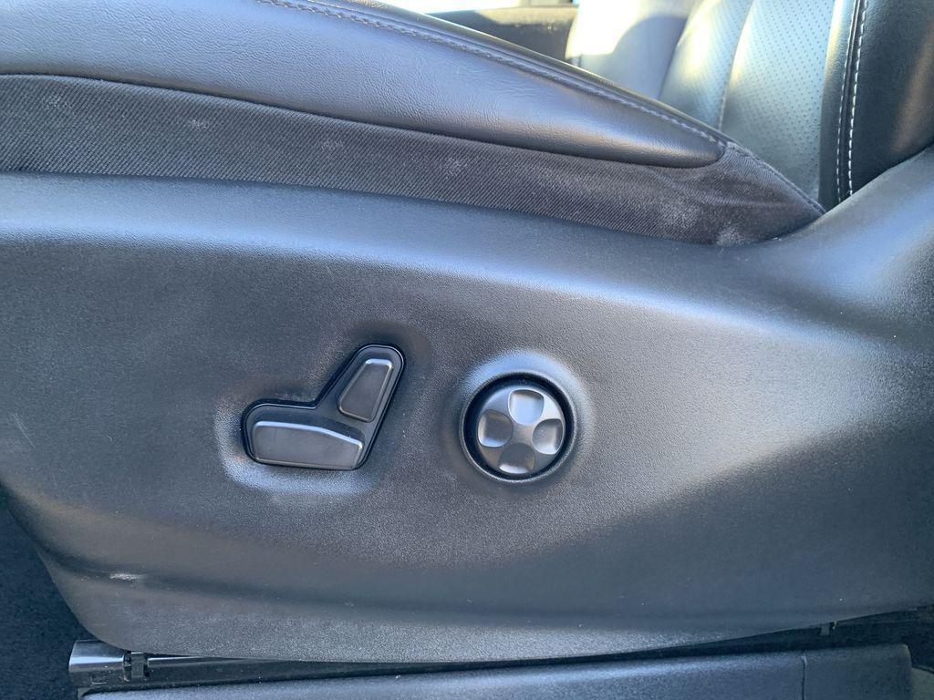 used 2023 Chrysler Pacifica car, priced at $26,910