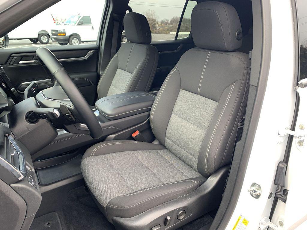 used 2025 GMC Acadia car, priced at $33,680