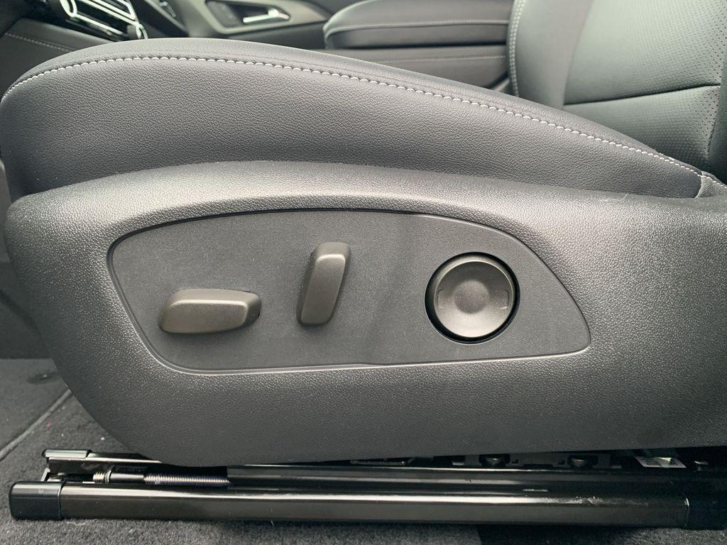 new 2026 Chevrolet Traverse car, priced at $43,117