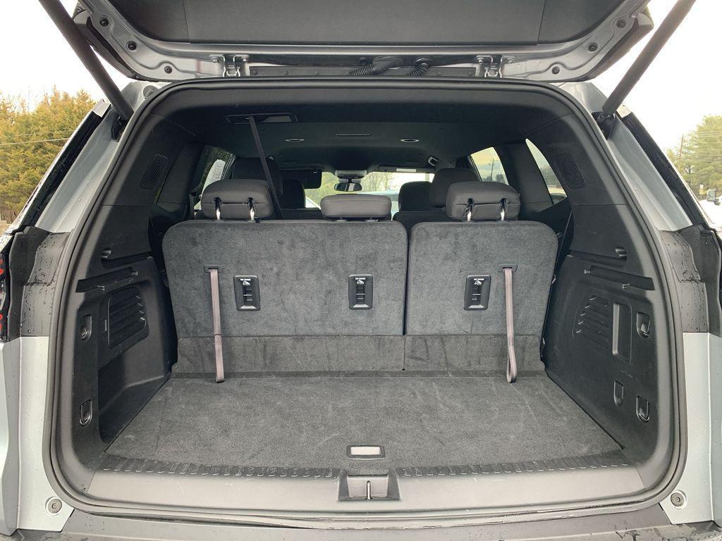 used 2025 GMC Acadia car, priced at $34,997