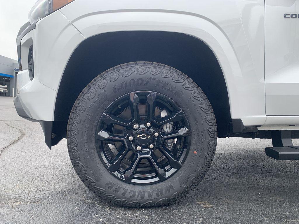 new 2025 Chevrolet Colorado car, priced at $49,002