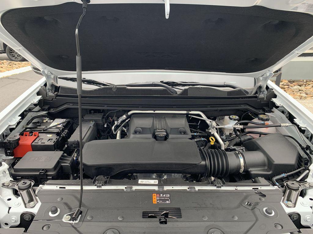 new 2025 Chevrolet Colorado car, priced at $49,002