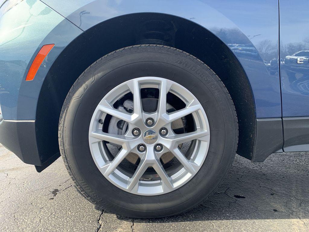 used 2024 Chevrolet Equinox car, priced at $26,912