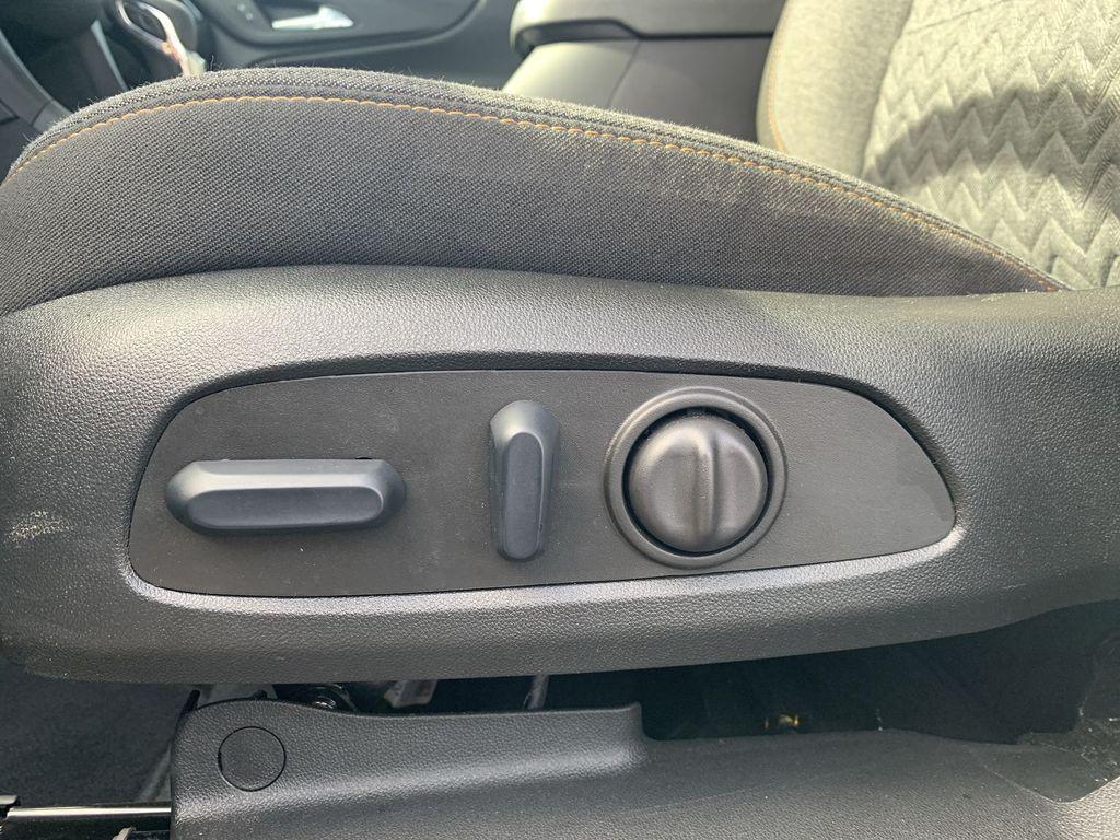 used 2024 Chevrolet Equinox car, priced at $26,912