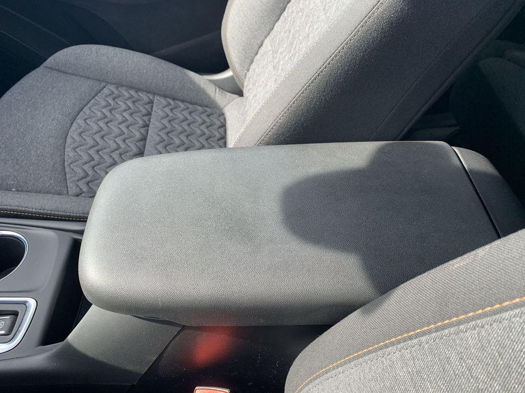 used 2024 Chevrolet Equinox car, priced at $26,912