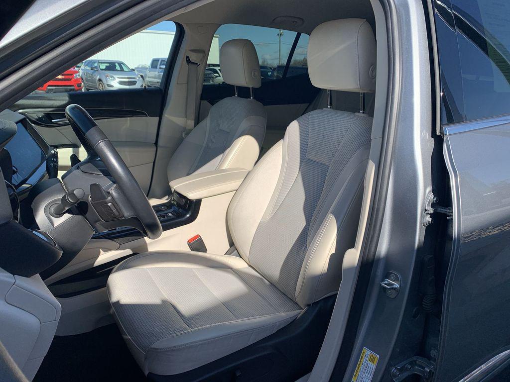 2023 Moonstone Gray Metallic Buick Envision