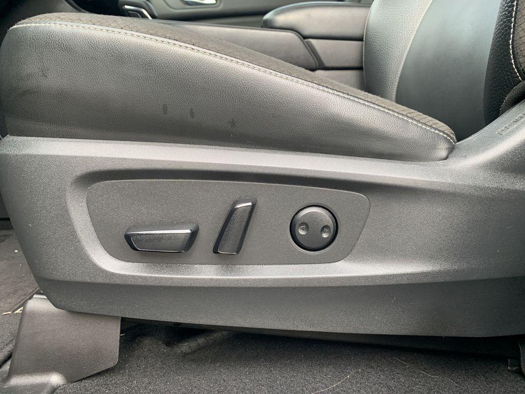 used 2022 Nissan Pathfinder car, priced at $25,823