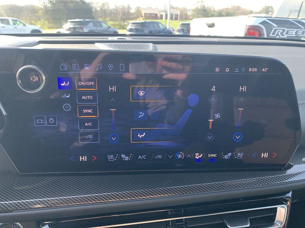 new 2026 Chevrolet Traverse car, priced at $57,609