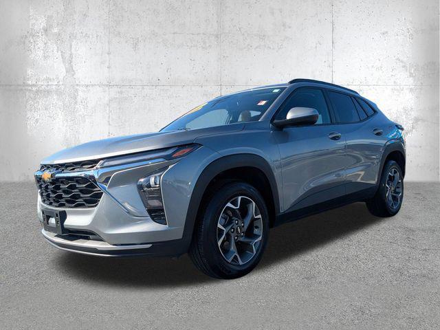 used 2025 Chevrolet Trax car, priced at $22,714