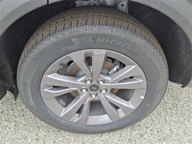 new 2025 Ford Explorer car, priced at $44,123