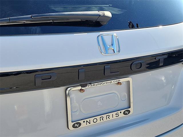 used 2025 Honda Pilot car, priced at $40,287