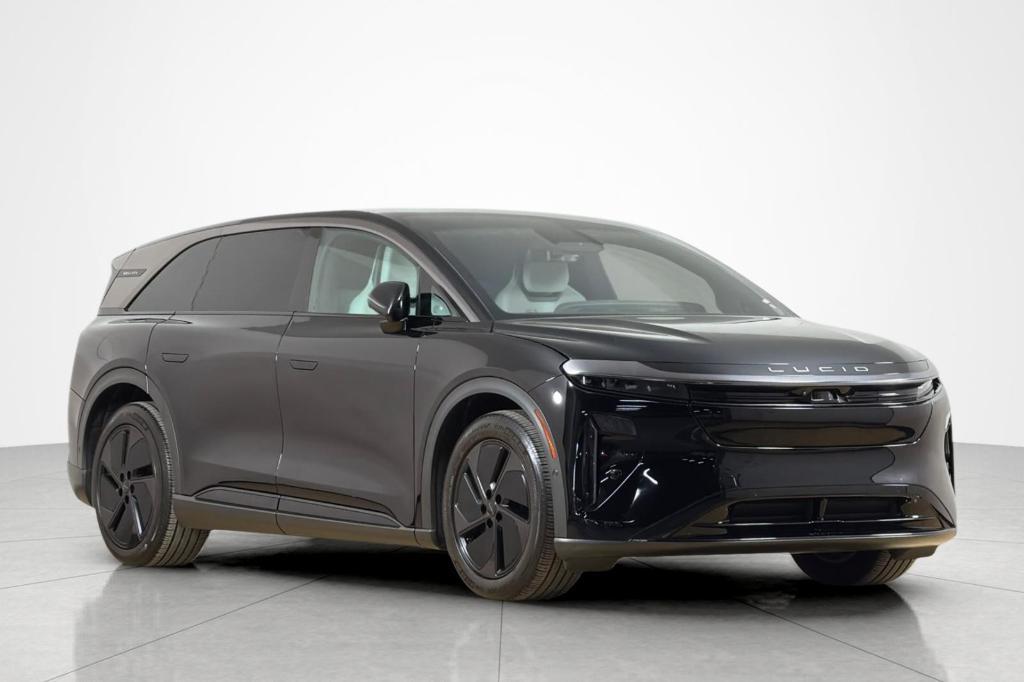 used 2026 Lucid Gravity car, priced at $84,115