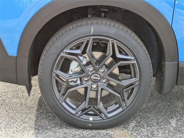 new 2025 Nissan Kicks car, priced at $27,995