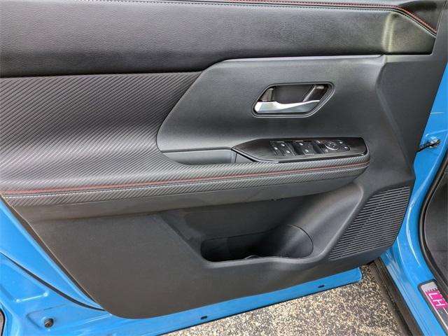 new 2025 Nissan Kicks car, priced at $27,995