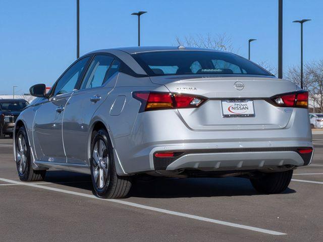used 2025 Nissan Altima car