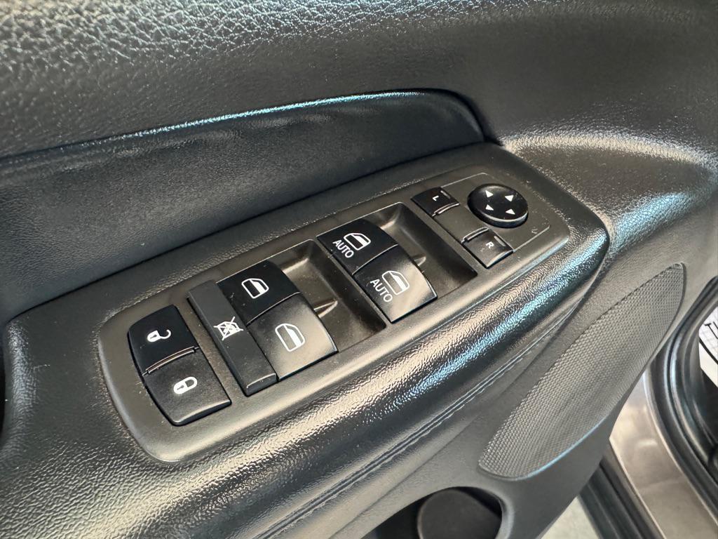 used 2021 Jeep Grand Cherokee car, priced at $17,712