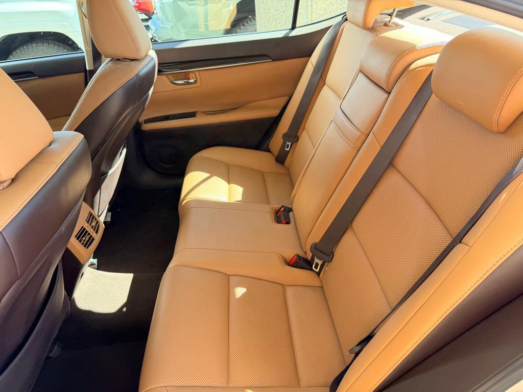used 2016 Lexus ES 350 car, priced at $19,995