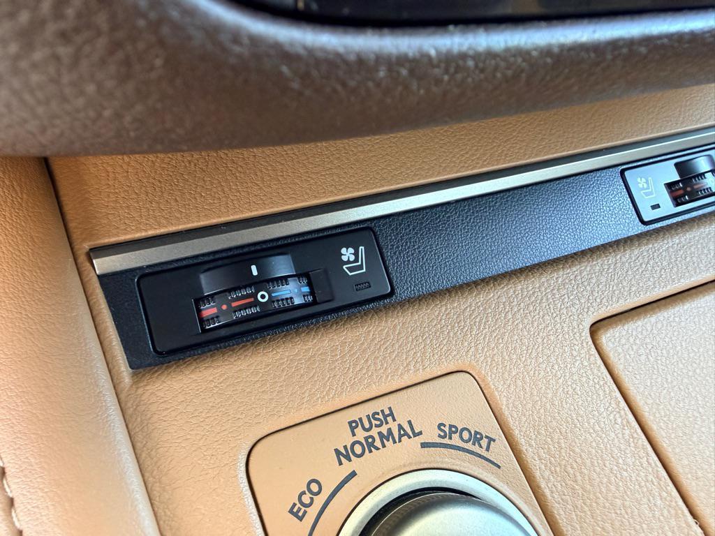 used 2016 Lexus ES 350 car, priced at $19,995