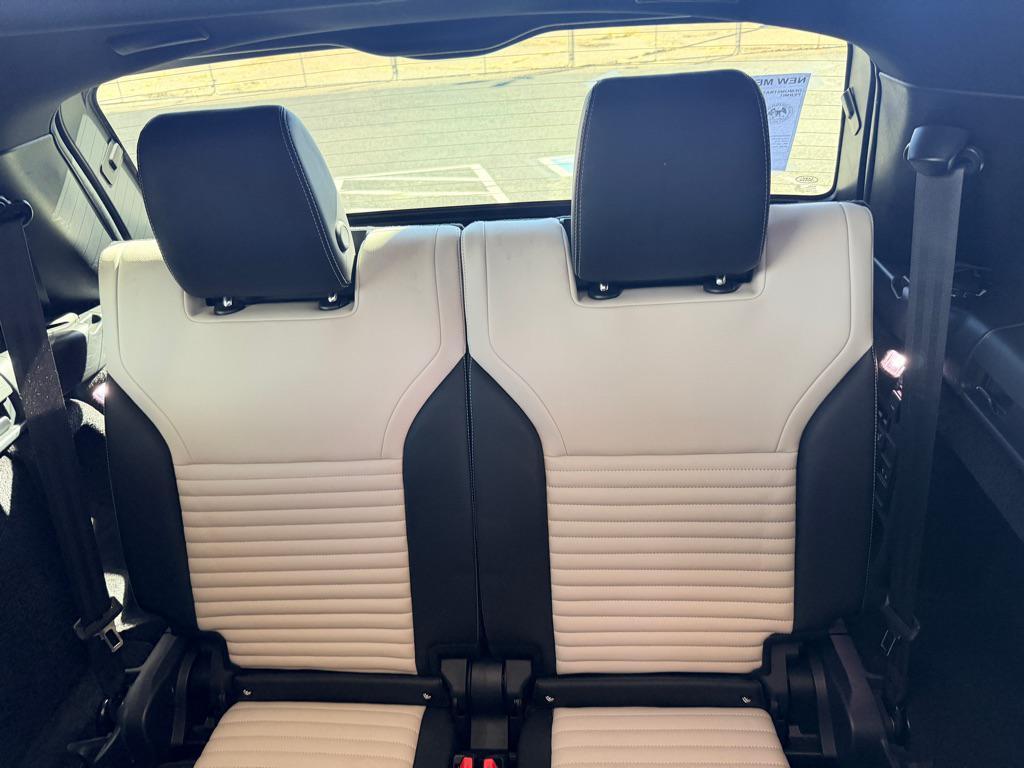 used 2021 Land Rover Discovery car, priced at $33,950