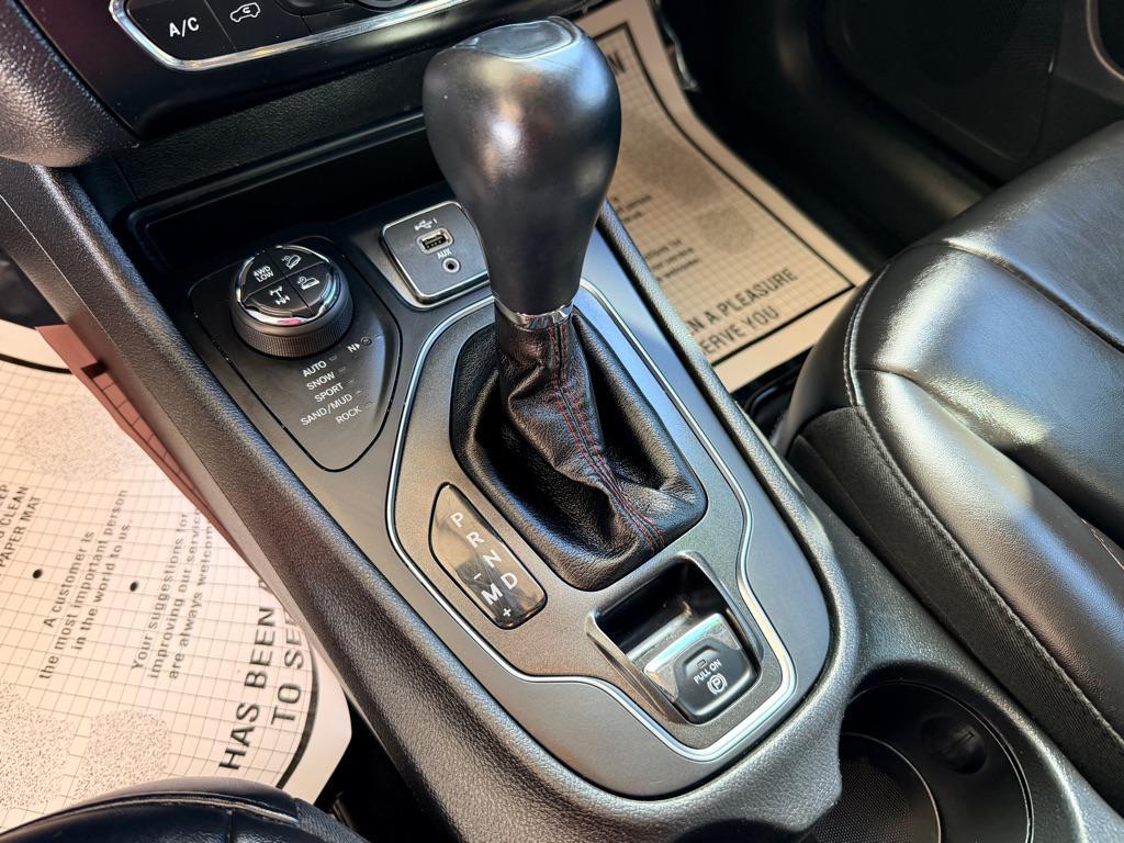 used 2019 Jeep Cherokee car, priced at $19,995