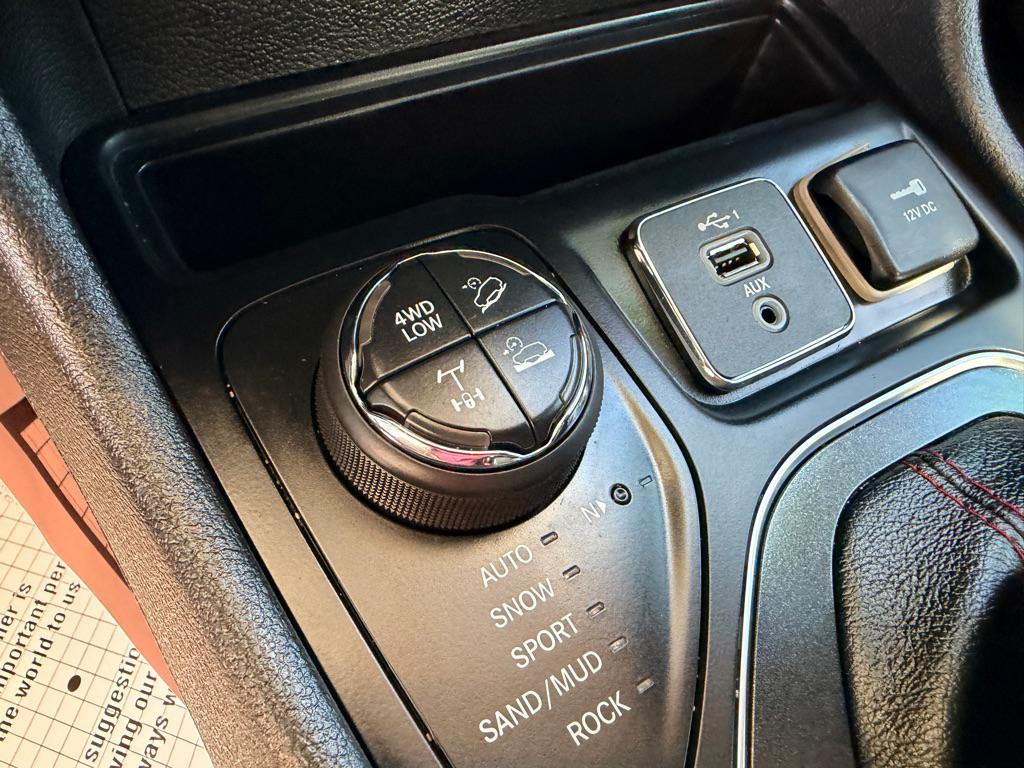 used 2019 Jeep Cherokee car, priced at $19,995