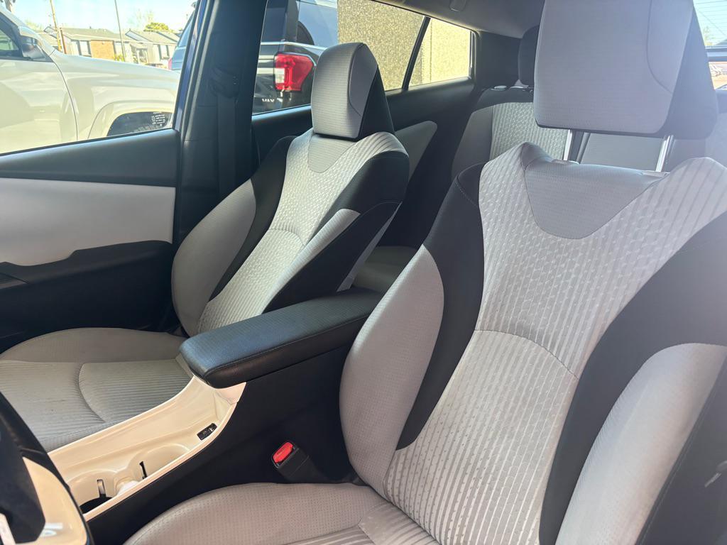 used 2016 Toyota Prius car, priced at $15,950