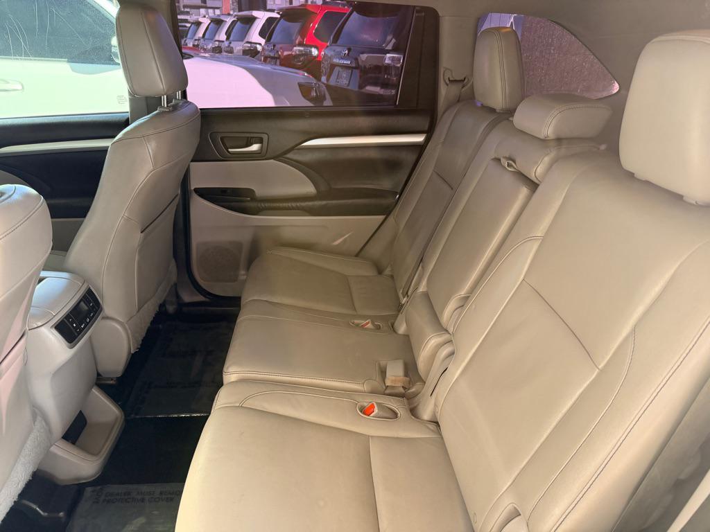 used 2014 Toyota Highlander car, priced at $12,995