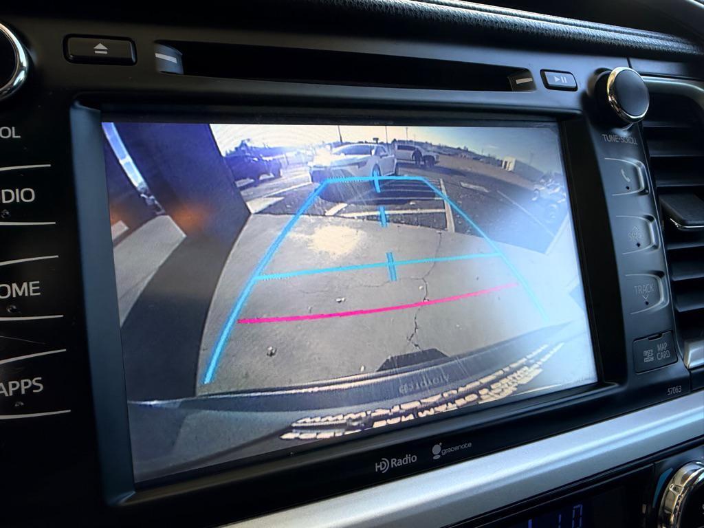 used 2014 Toyota Highlander car, priced at $12,995