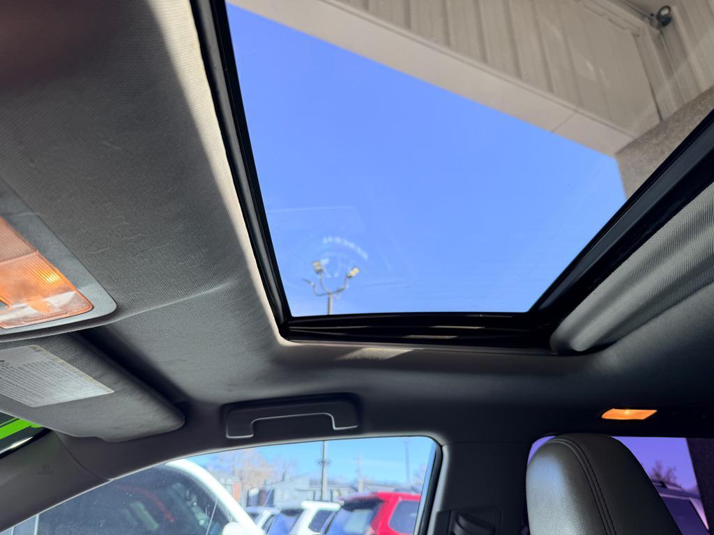 used 2014 Toyota Highlander car, priced at $12,995