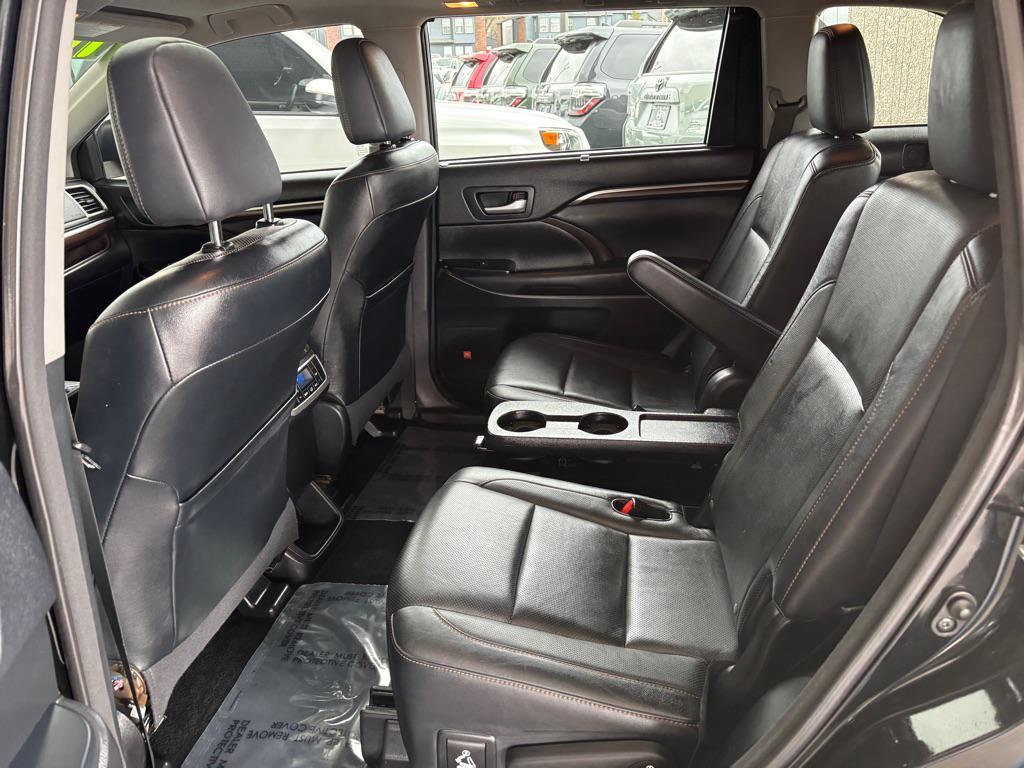 used 2014 Toyota Highlander car, priced at $16,995